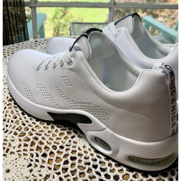 Ladies Nice-Nice Fashion Sneakers White Size 9.5M Mesh Breathable Arch-Soles 639 - Picture 5 of 9